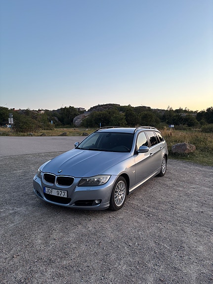 BMW 318i 4 of 6
