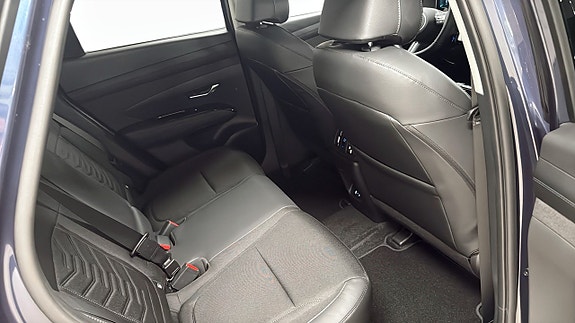 Hyundai Tucson 5 of 12