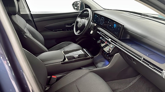 Hyundai Tucson 3 of 12