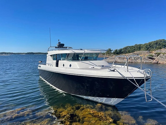 Delta 34 SW / 2 x Volvo Penta D4-300 / 2011 / 9 356 kr/mån 2 of 12