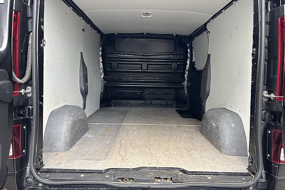 Renault Trafic 10 of 10