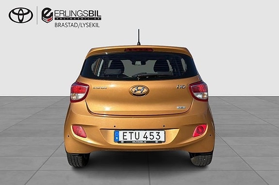 Hyundai i10 4 of 13