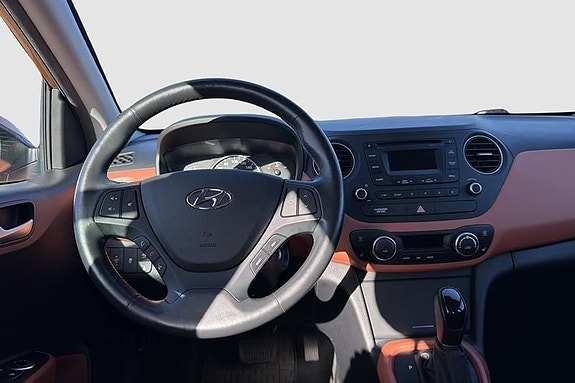 Hyundai i10 10 of 13