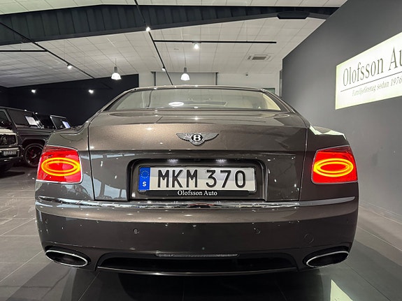Bentley Flying Spur 18 of 22
