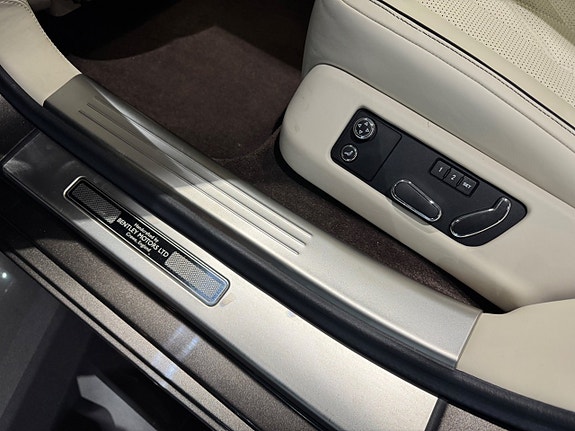 Bentley Flying Spur 16 of 22
