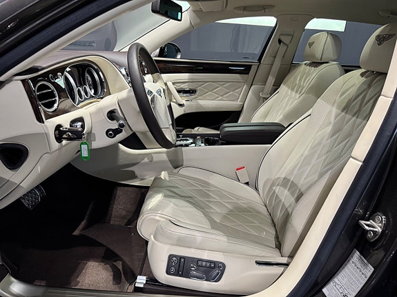 Bentley Flying Spur 3 of 22