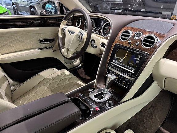 Bentley Flying Spur 12 of 22