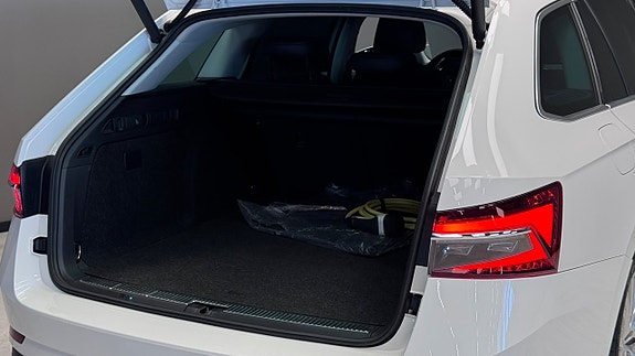 Skoda Superb 18 of 22