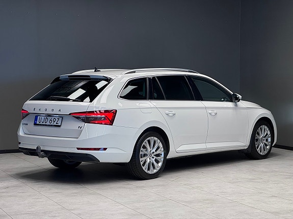Skoda Superb 2 of 22
