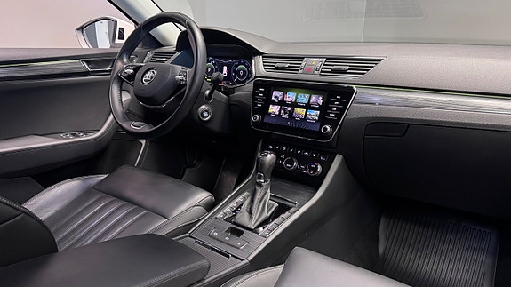 Skoda Superb 7 of 22