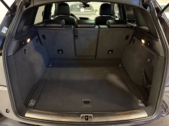 Audi SQ5 10 of 24