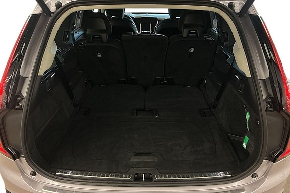 Volvo XC90 27 of 30