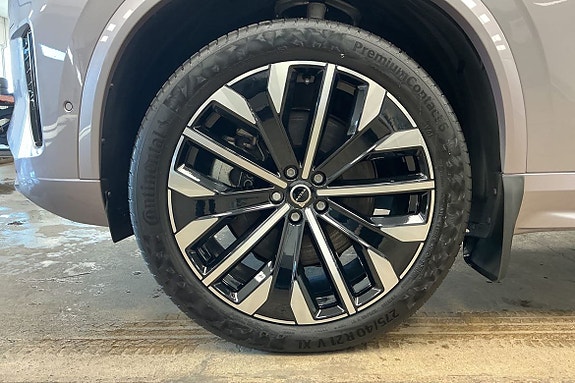 Volvo XC90 29 of 30