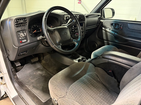 Chevrolet S10 11 of 16