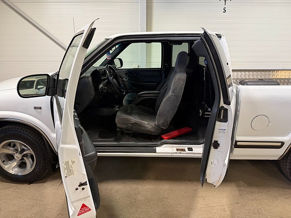 Chevrolet S10 14 of 16