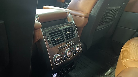 Land Rover Range Rover Sport 10 of 22