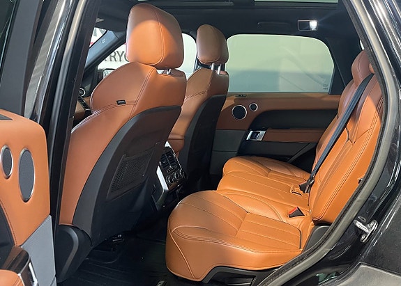 Land Rover Range Rover Sport 8 of 22