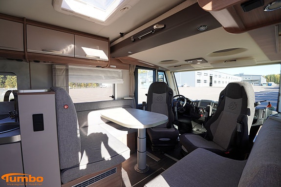 Knaus MEG 700 2 of 21