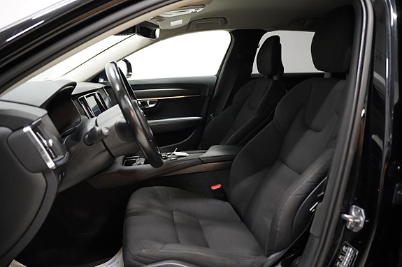 Volvo V90 Cross Country 9 of 22