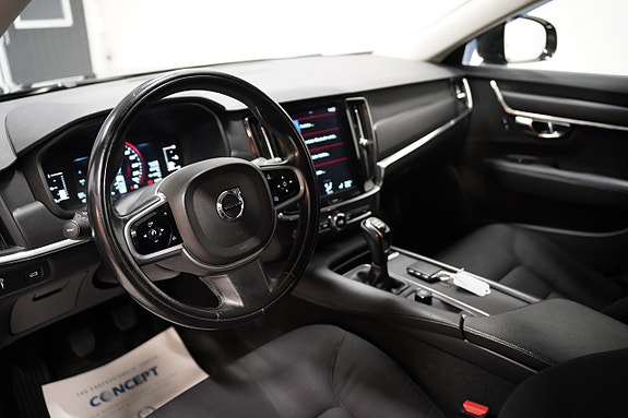 Volvo V90 Cross Country 8 of 22