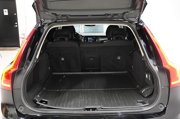 Volvo V90 Cross Country 22 of 22