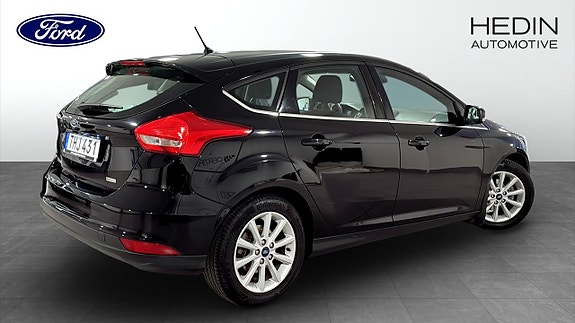 Ford Focus 2 of 9