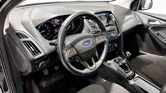 Ford Focus 3 of 9