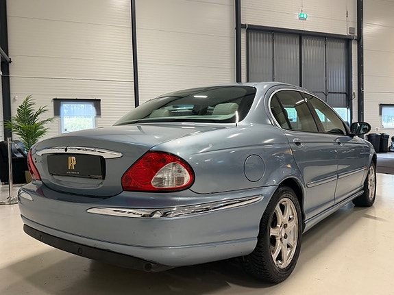 Jaguar X-TYPE 11 of 16