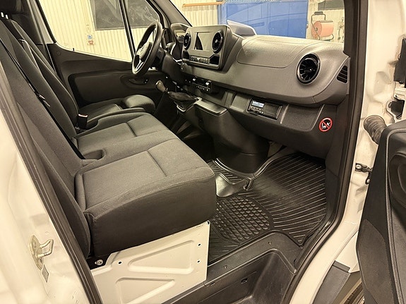 Mercedes-Benz Sprinter 519 11 of 28