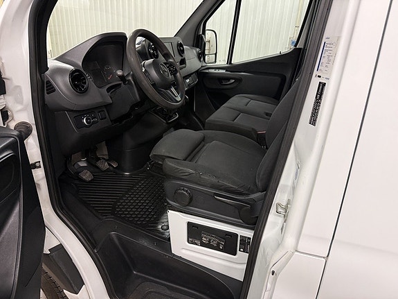 Mercedes-Benz Sprinter 519 13 of 28
