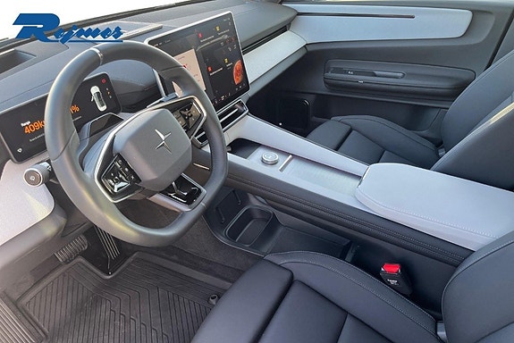 Polestar 4 7 of 24