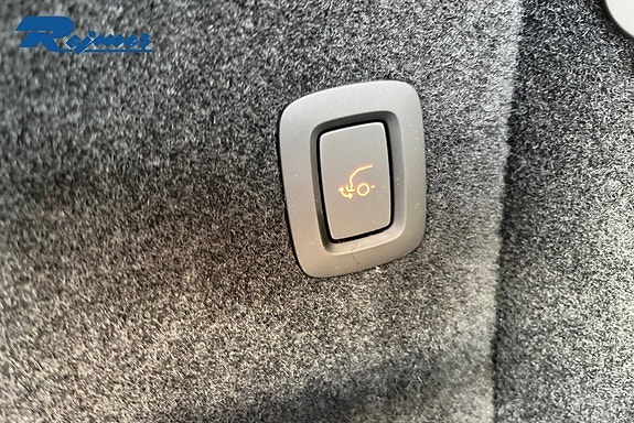 Polestar 4 19 of 24