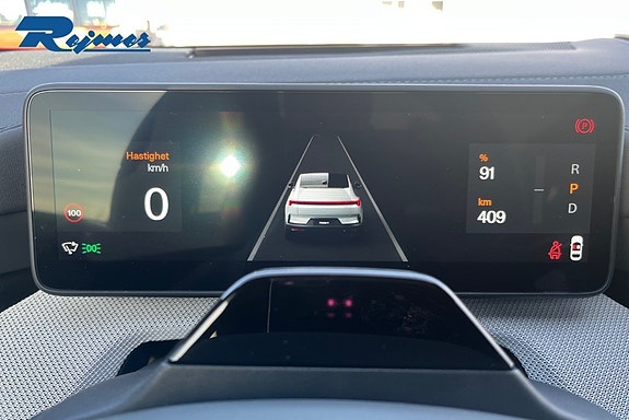 Polestar 4 10 of 24