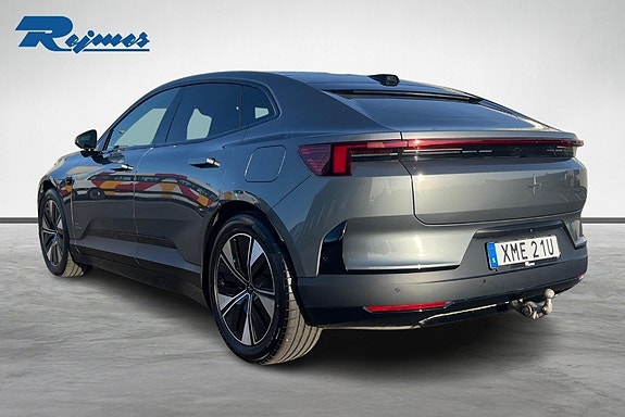 Polestar 4 2 of 24