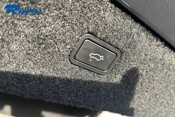 Polestar 4 18 of 24