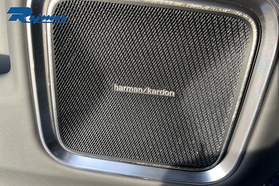 Polestar 4 6 of 24