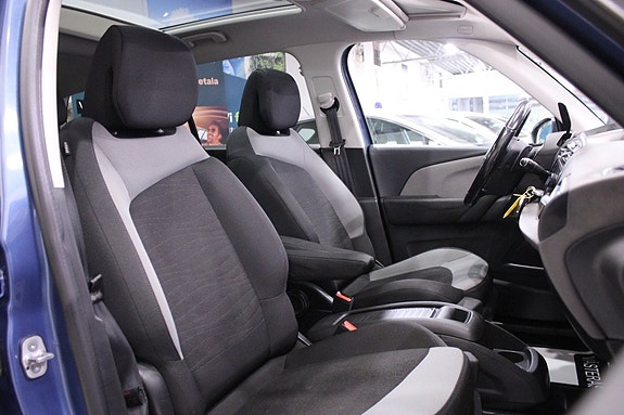 Citroen Grand C4 Picasso 17 of 27
