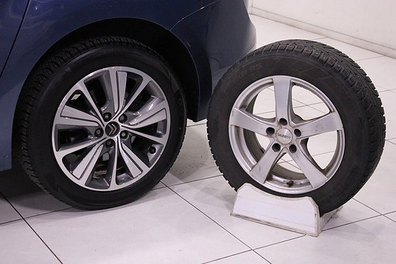 Citroen Grand C4 Picasso 26 of 27