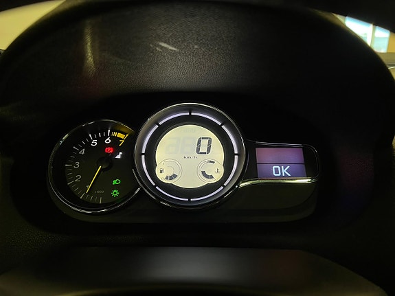Renault Megane 12 of 19