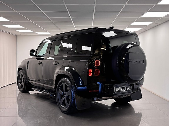 Land Rover Defender 110 19 of 19