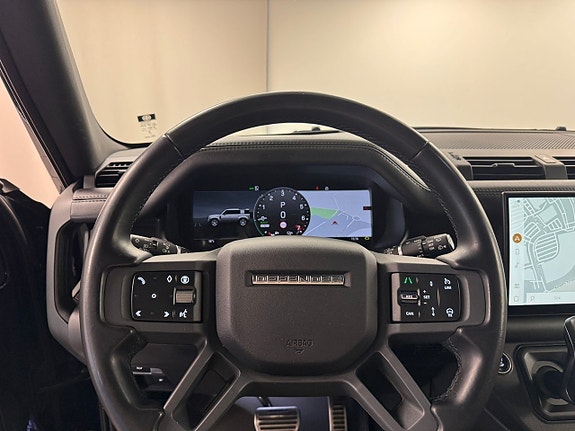 Land Rover Defender 110 9 of 19
