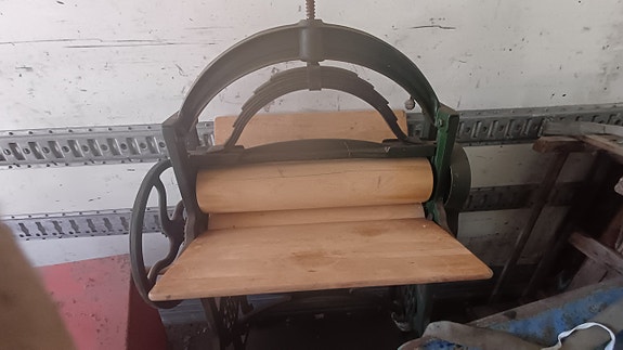 Product image 1 of 8