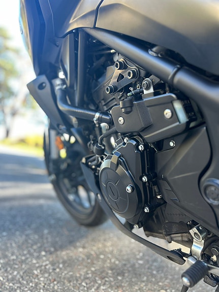 Yamaha MT-03 8 of 17