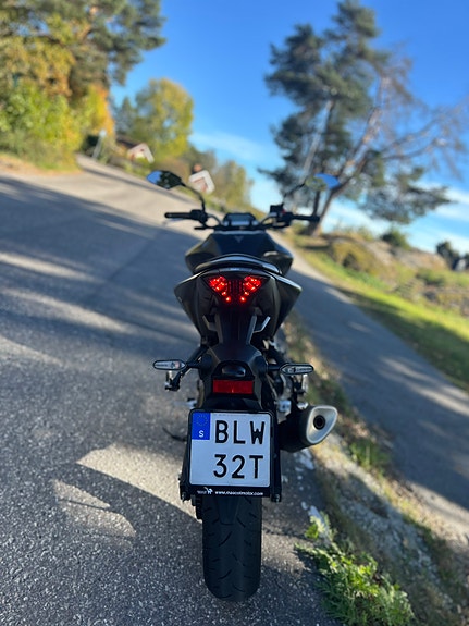 Yamaha MT-03 6 of 17