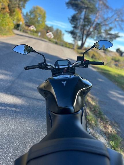 Yamaha MT-03 11 of 17