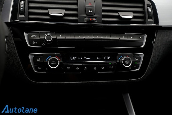 BMW 120i 28 of 29