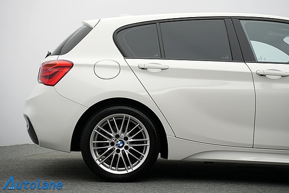 BMW 120i 16 of 29