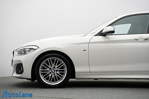BMW 120i 13 of 29