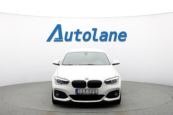 BMW 120i 3 of 29