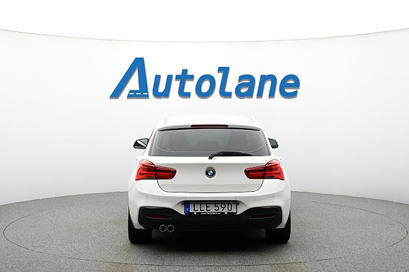 BMW 120i 7 of 29